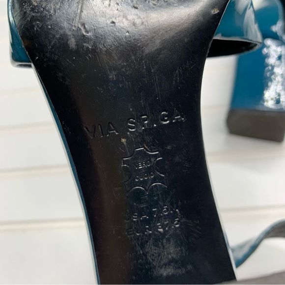 Via Spiga Blue Patent Leather Sandals - Picture 4 of 10